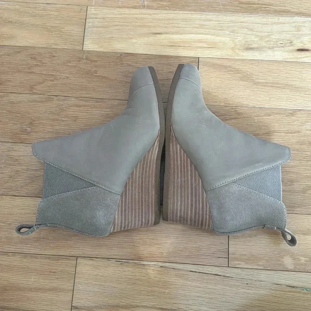 TOMS Wedge Bootie size 5.5
